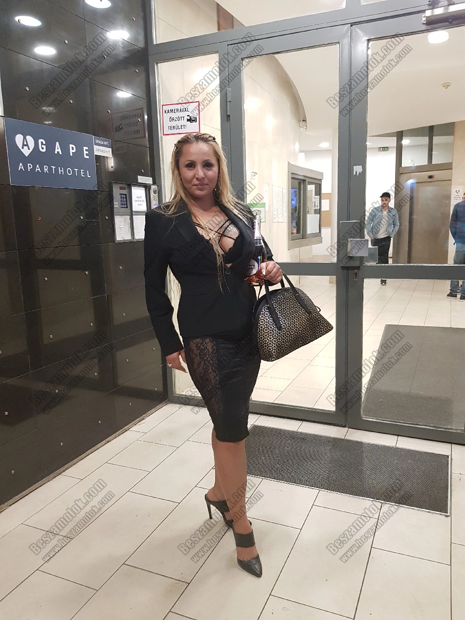 Mimi arckepes szexpartner kepes profil - arckepes-szexpartner.hu Mimi - +36 70 885 8304 - arckepes szexpartner foto
